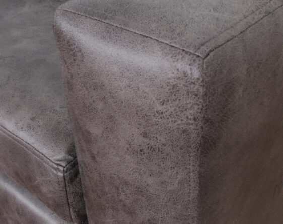 sofa thomas 2d tela envejecida negro detalle brazo sofa thomas 2d tela envejecida negro detalle brazo
