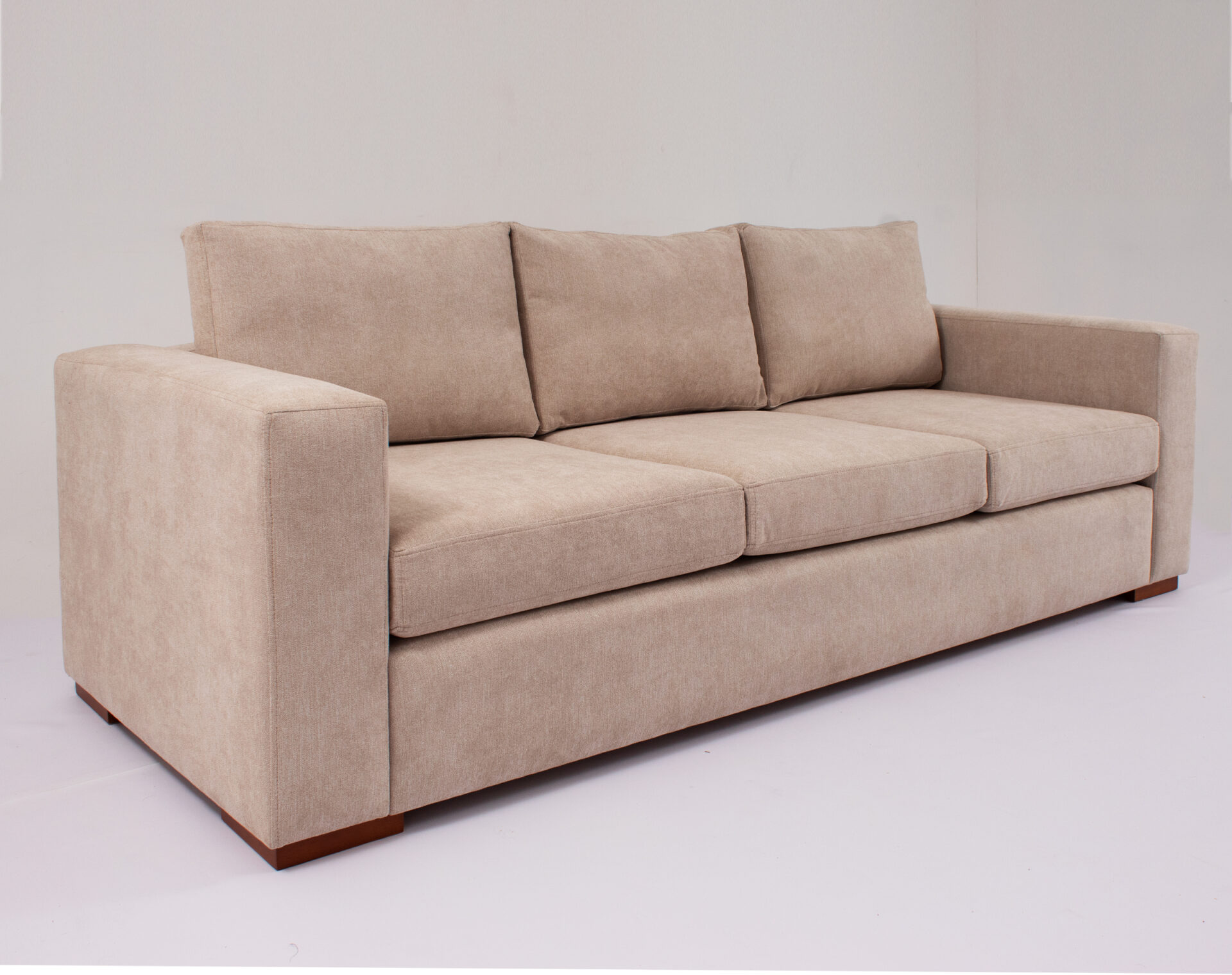 sofa 3 cuerpois finesse beige pata cedro iso