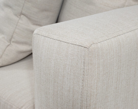 sofa bruna kal ivory detalle brazo