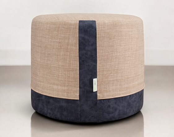 pouf blas bariloche arena y cuero sintetico terra pro azul frente photoroom