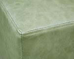 pouf cuadrado terra pro musgo pata dorada detalle